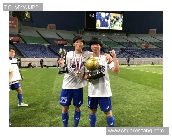 熊熙足球引领新风潮助力青少年成长与梦想实现的足球之路